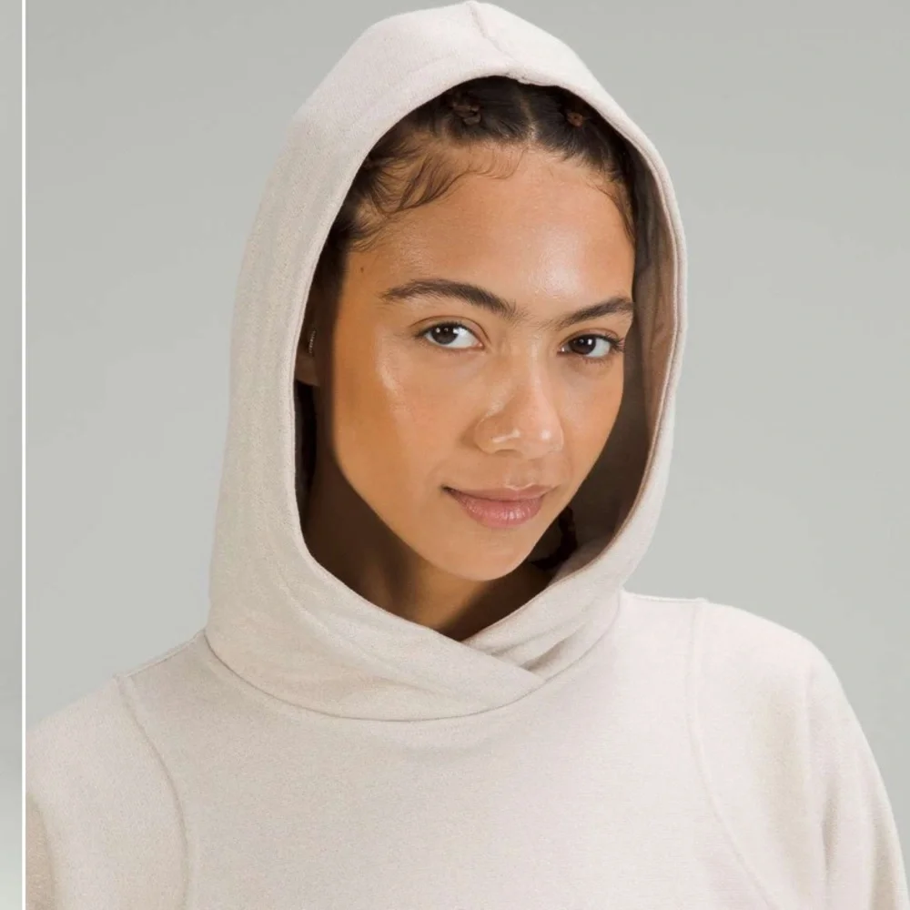 Lululemon Bone Gold Sparkle Cropped Pullover Hoodie